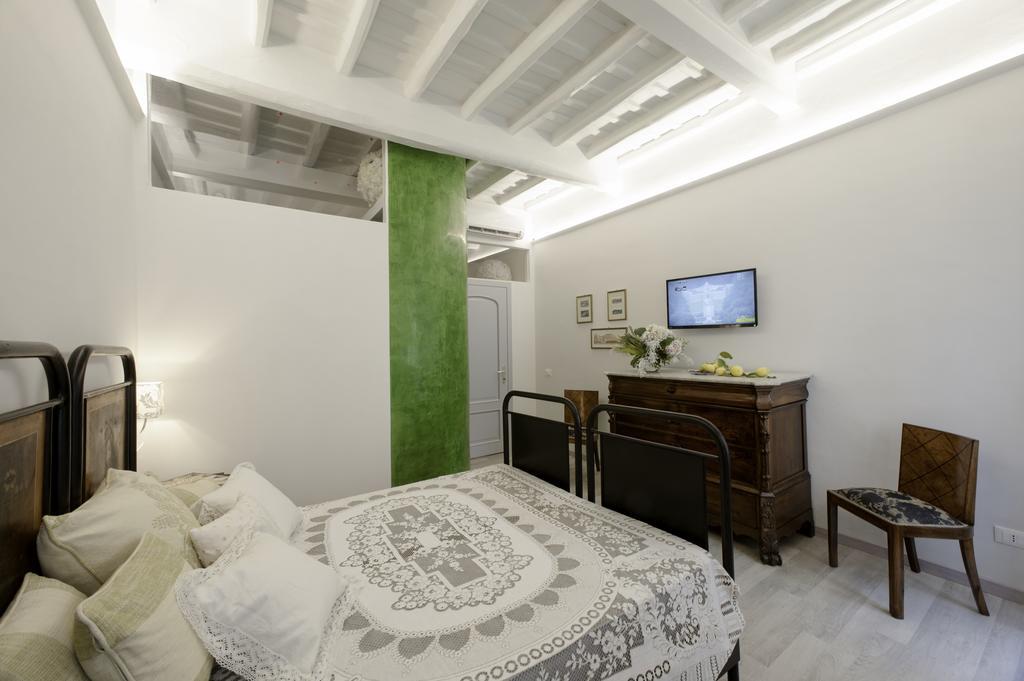 Vittoria Suite Rome Room photo